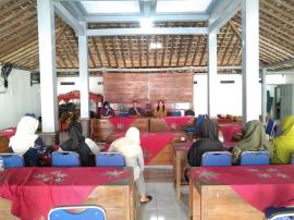 Perguliran Dana BUMKALMA Mekar Sari Tepus LKD Kepada Kelompok Dawis Bintaos